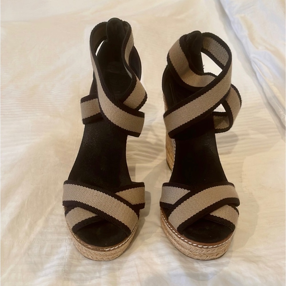 Authentic Tory Burch sandals sz 8 like new!!